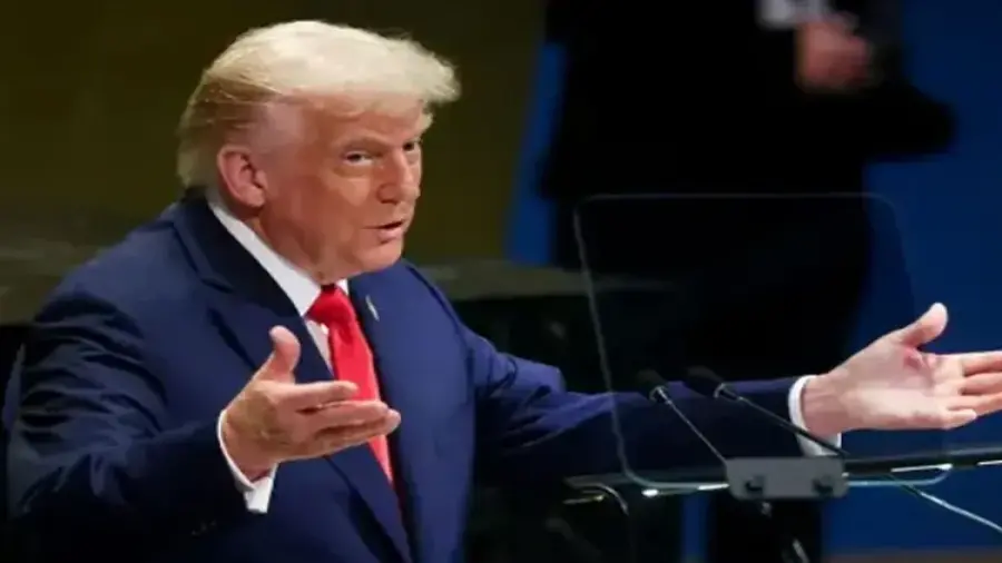 الرئيس ترامب يعلن عن محادثات “بناءة” مع إيران ويعلق الضربات