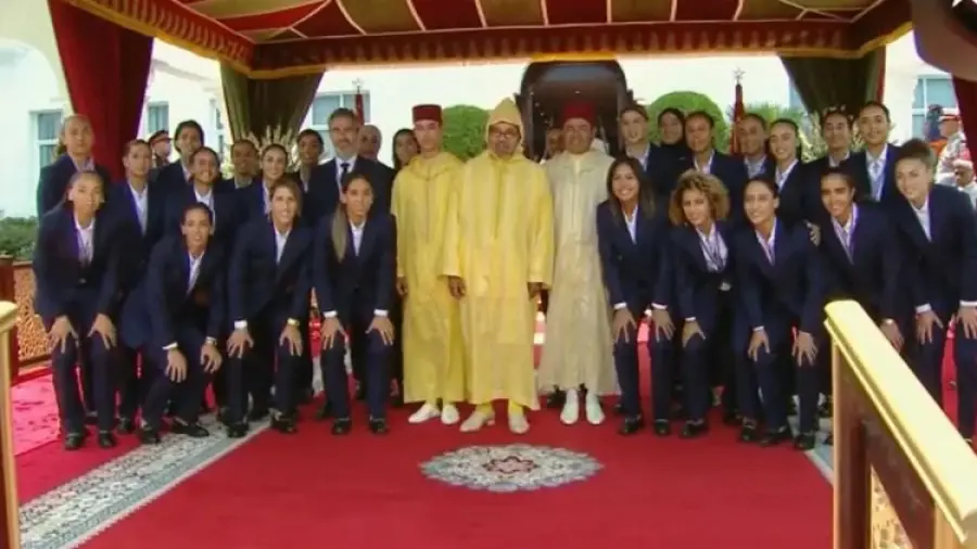 حضور المنتخب الوطني النسوي لكرة القدم حفل الاستقبال بمناسبة عيد العرش تجسيد للعناية السامية لجلالة الملك بالرياضة الوطنية