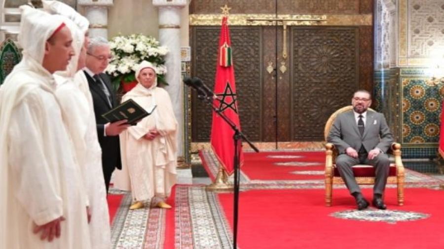 جلالة الملك يعين عددا من السفراء الجدد