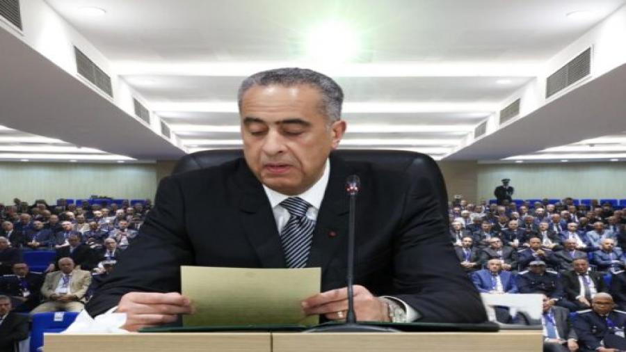الملك محمد السادس يوشح 353 شرطية وشرطيا بأوسمة ملكية