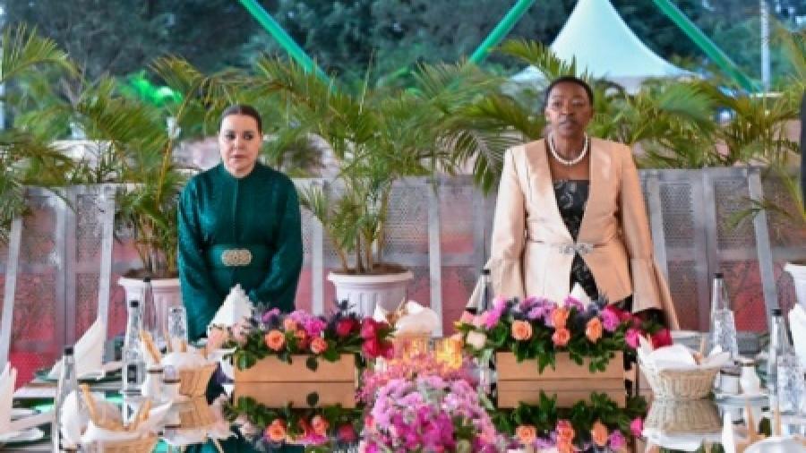 السيدة الأولى لجمهورية كينيا تقيم مأدبة عشاء على شرف صاحبة السمو الملكي الأميرة للا أسماء