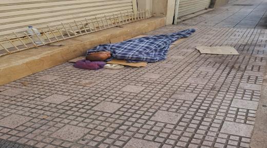 الدارالبيضاء ، عمالة الحي الحسني : استفحال ظاهرة انتشار المشردين بحي الراحة ( بسيجور )