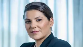 فاطمة الزهراء المنصوري : هل تصلح المرأة ما أفسده الرجال ؟